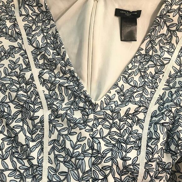 Ann Taylor Petite Blue/White Floral Vines Structured w/ Boning Dress | Size 14P - Picture 8 of 11